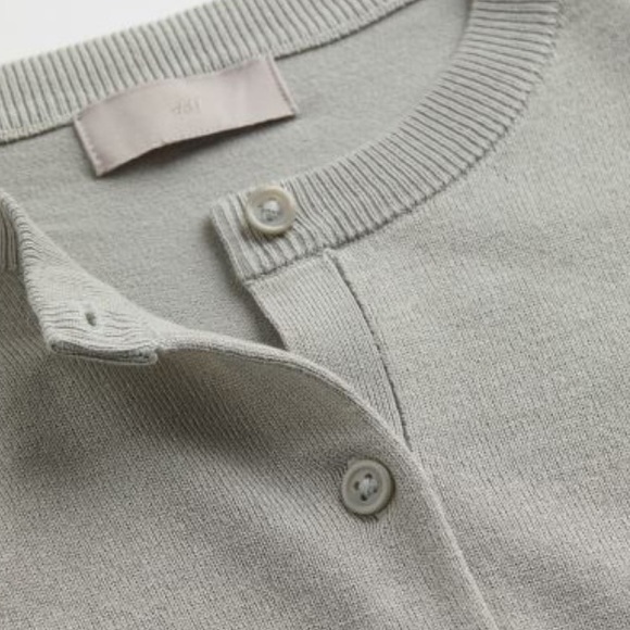 H & M Fine Knit Taupe Cardigan Sz XL - Picture 2 of 8